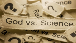 God-vs-Science-560×315